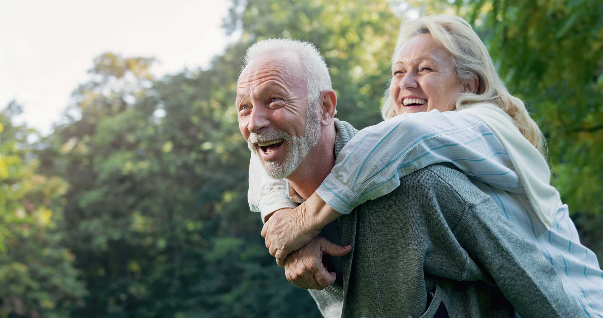 Долголетие без. Здоровое долголетие. Здоровье и долголетие человека. Радостные старики. Молодость и долголетие.