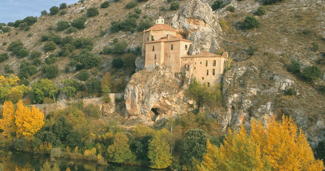 Ermitas y monasterios